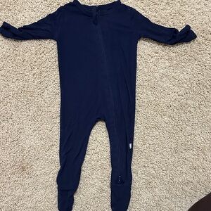 Kyte navy blue footie